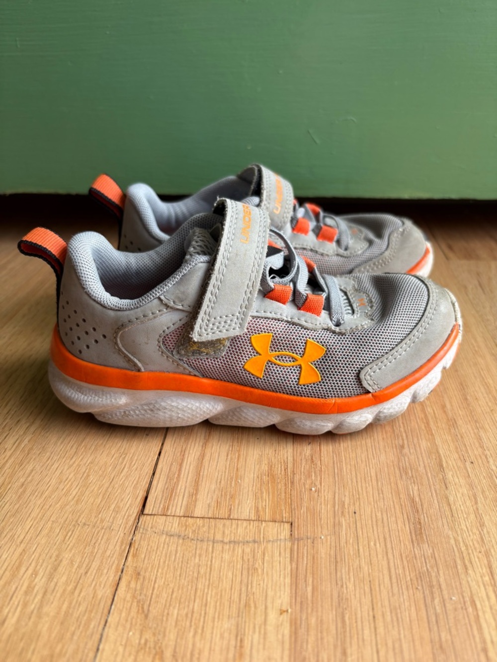 Under Armour Sneakers